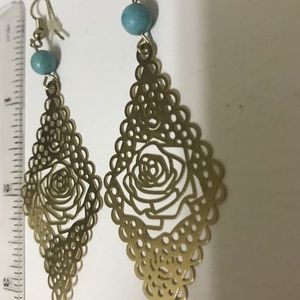 NWOT Gold Filagree with Turquoise Accent Earring